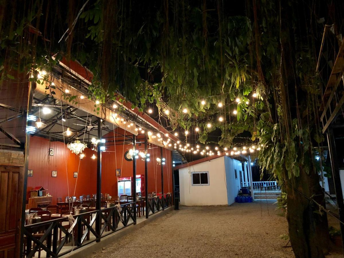 Blue Guesthouse Vang Vieng Exterior photo